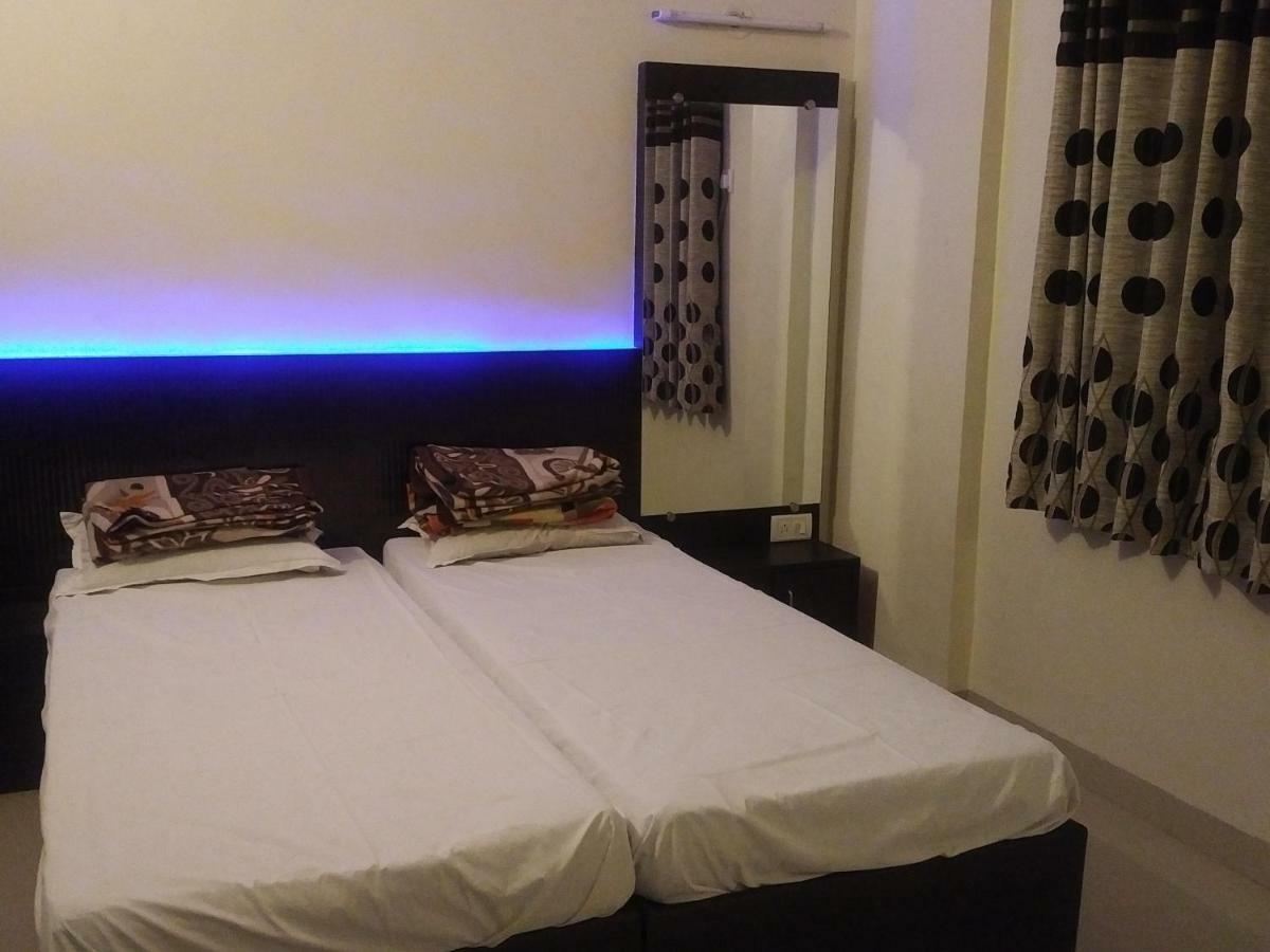 Hotel Rose Lodge Pune Zewnętrze zdjęcie