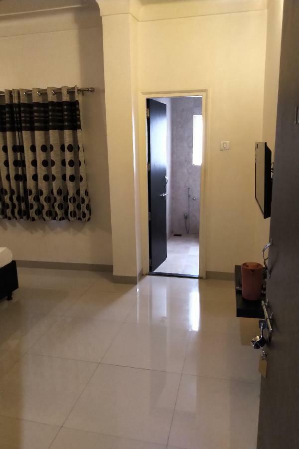 Hotel Rose Lodge Pune Zewnętrze zdjęcie