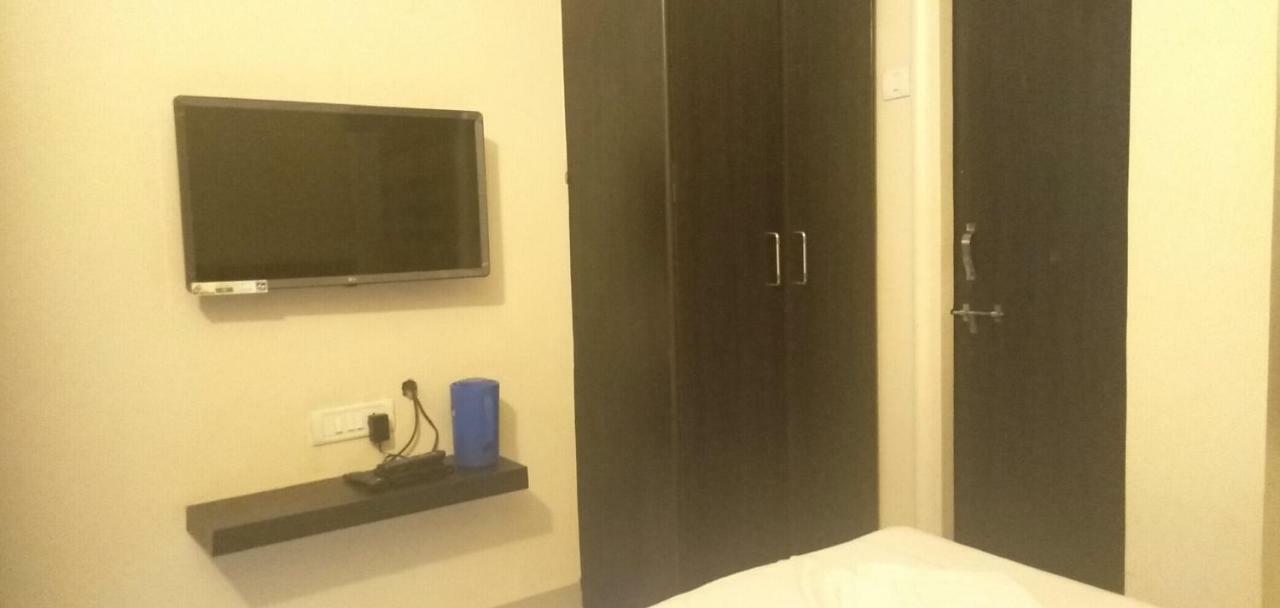 Hotel Rose Lodge Pune Zewnętrze zdjęcie