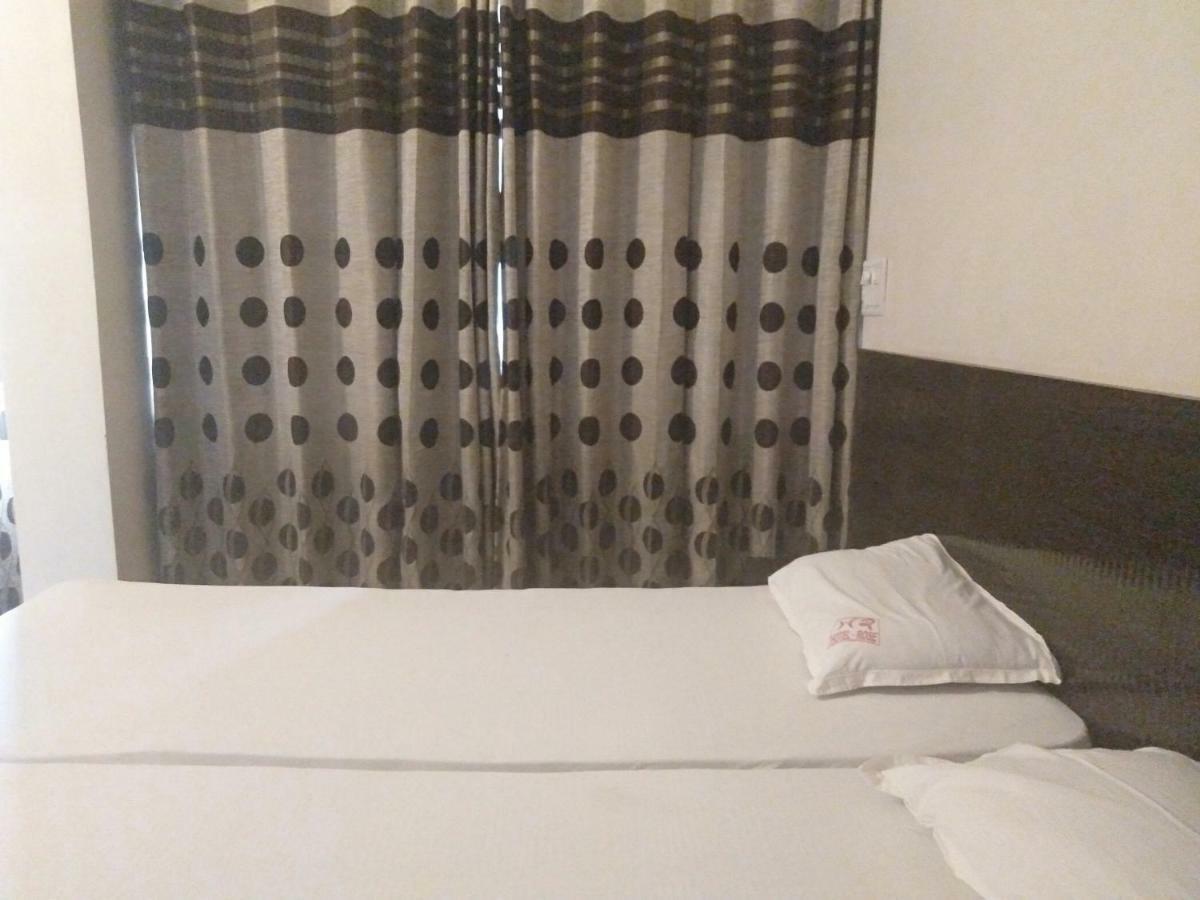 Hotel Rose Lodge Pune Zewnętrze zdjęcie